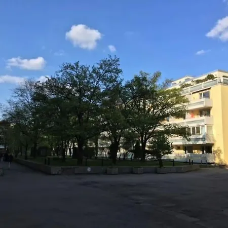 Next To Centre Apartment *